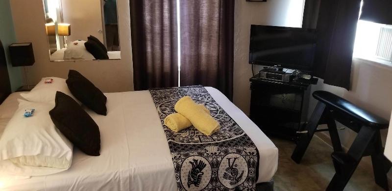 Inn Leather Guest House - Male Only LGBT image