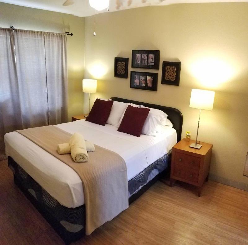 Inn Leather Guest House - Male Only LGBT image
