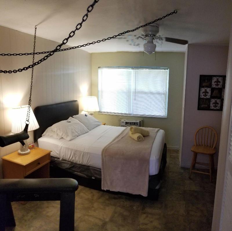 Inn Leather Guest House - Male Only LGBT image