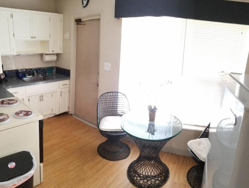 Inn Leather Guest House - Male Only LGBT image