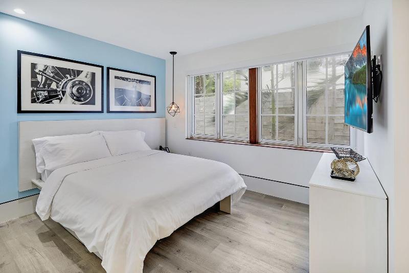 Ocean Treasure Beachside Suites image