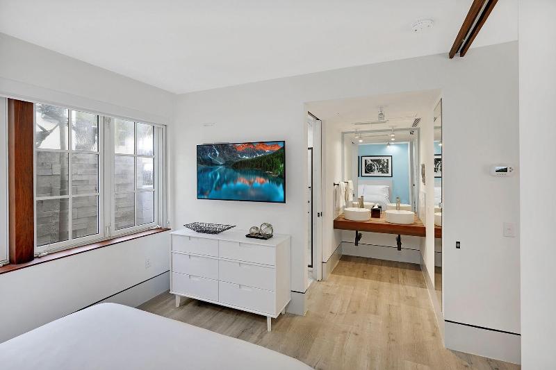 Ocean Treasure Beachside Suites image