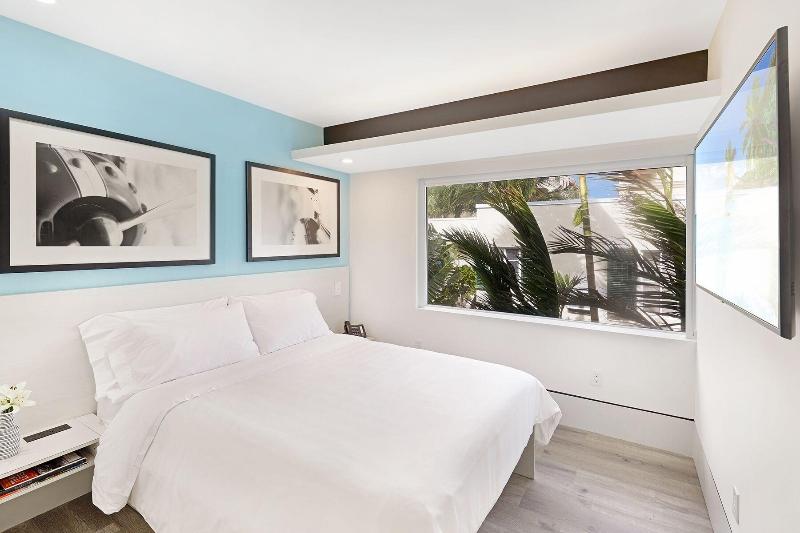 Ocean Treasure Beachside Suites image