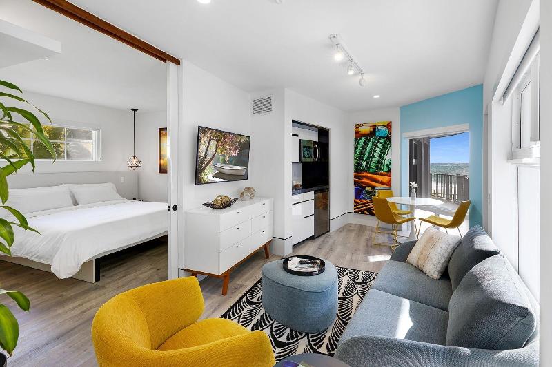 Ocean Treasure Beachside Suites image