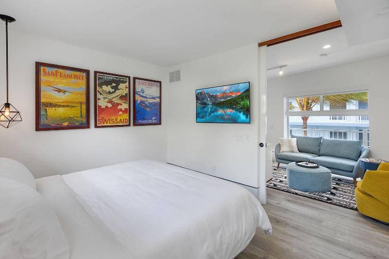 Ocean Treasure Beachside Suites image