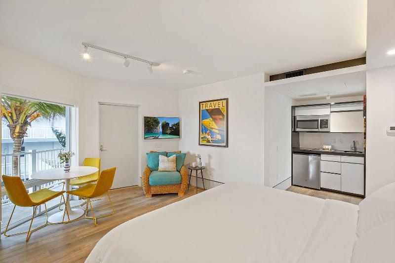Ocean Treasure Beachside Suites image