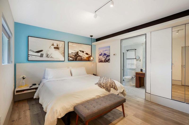 Ocean Treasure Beachside Suites image