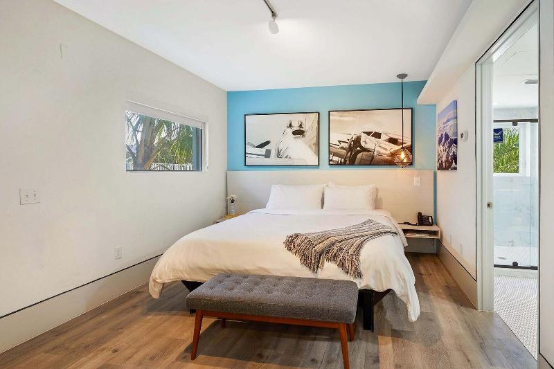 Ocean Treasure Beachside Suites image