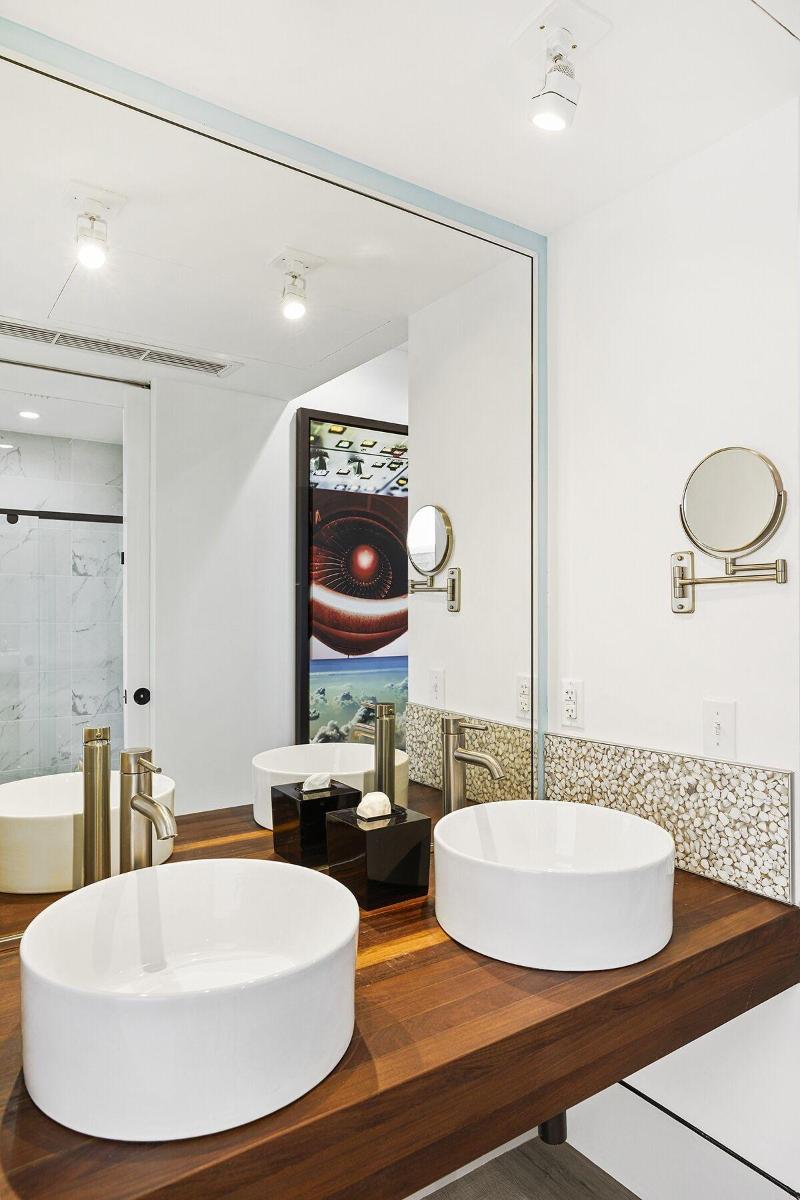 Ocean Treasure Beachside Suites image