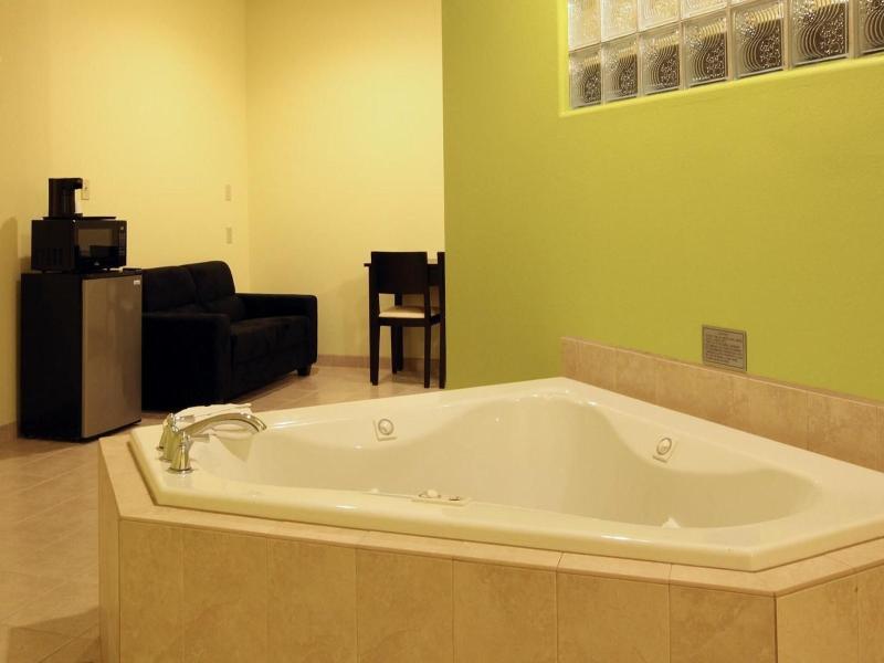 Guest Inn San Benito/Harlingen image