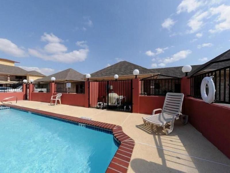 Guest Inn San Benito/Harlingen image