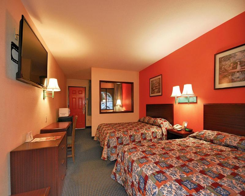 Texas Inn Harlingen image