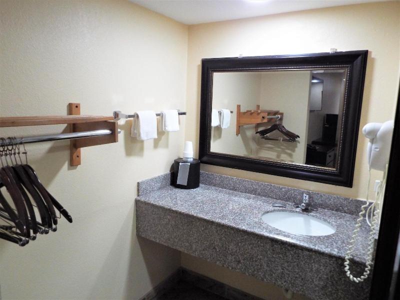 Texas Inn Harlingen image