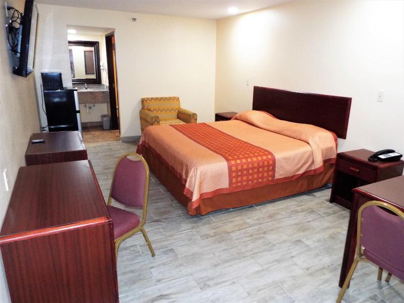 Texas Inn Harlingen image
