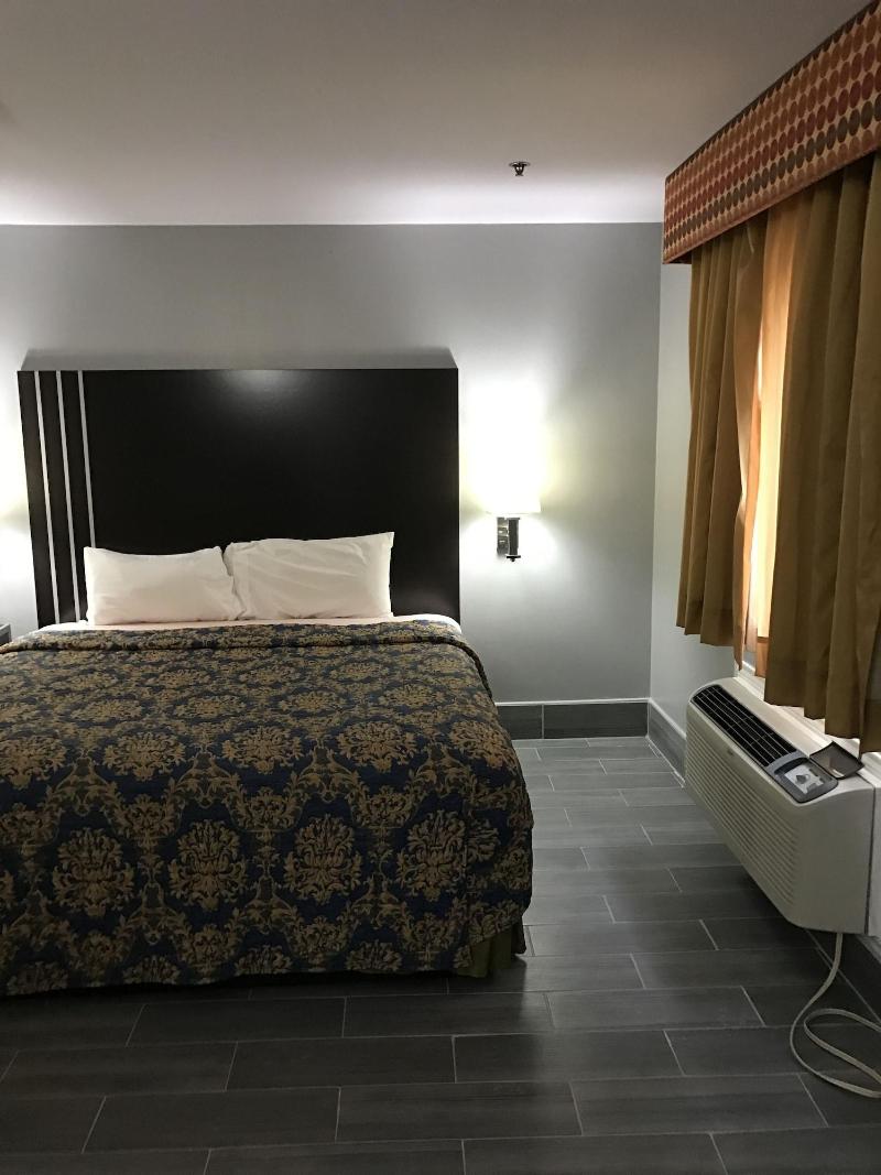 Express Inn image
