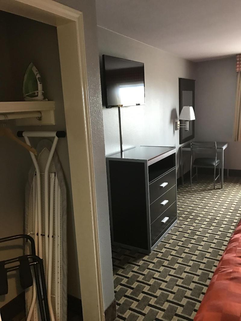 Express Inn image