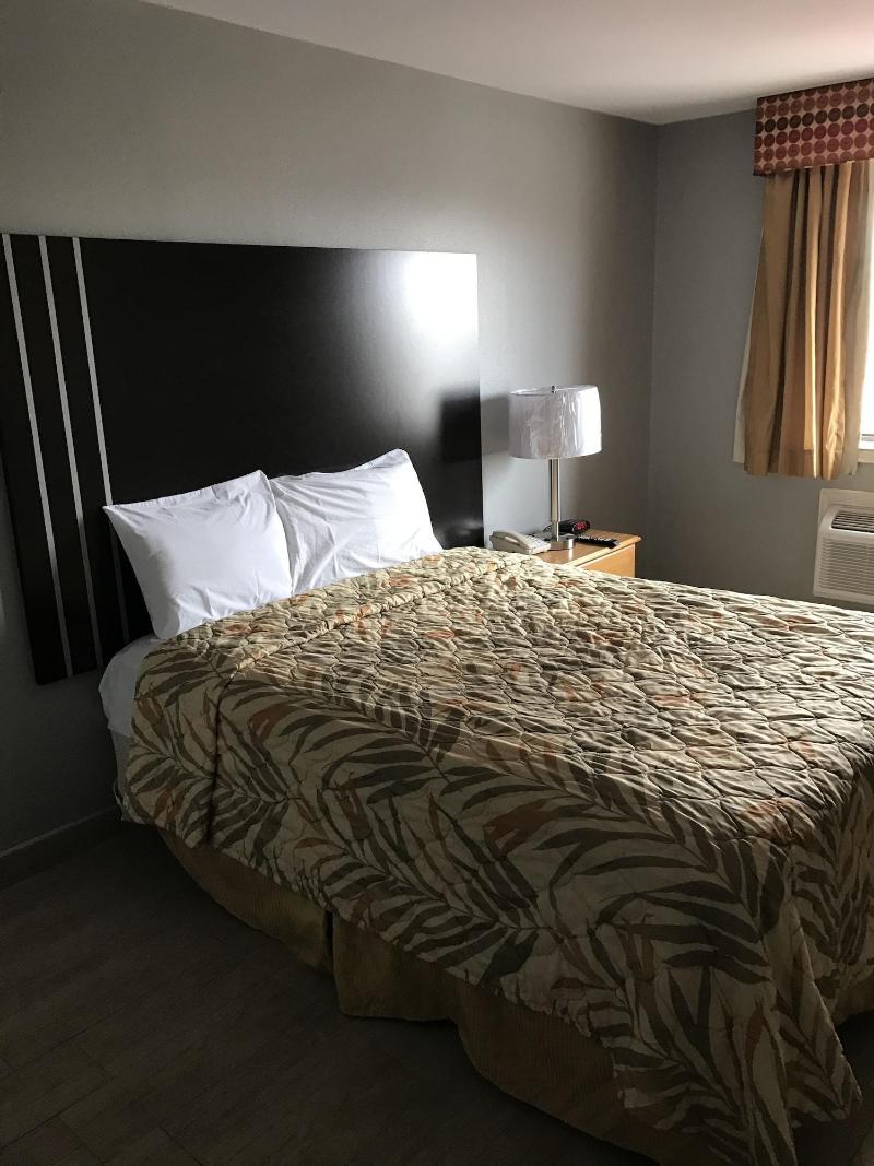 Express Inn image