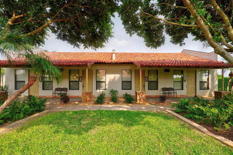 The Bungalows On Shary image