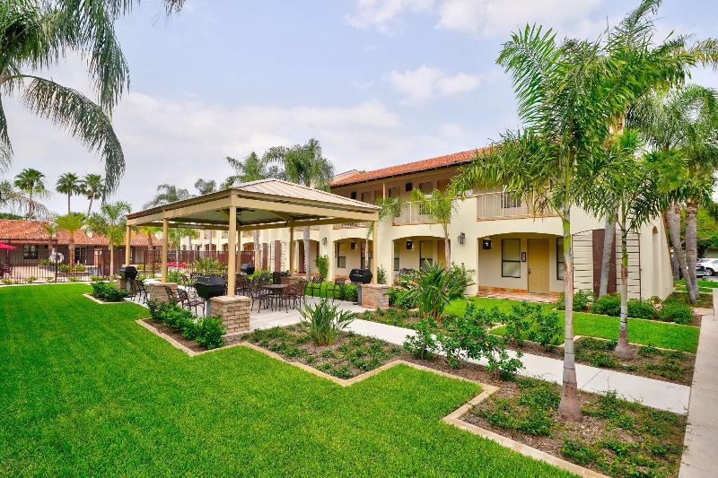 The Bungalows On Shary image