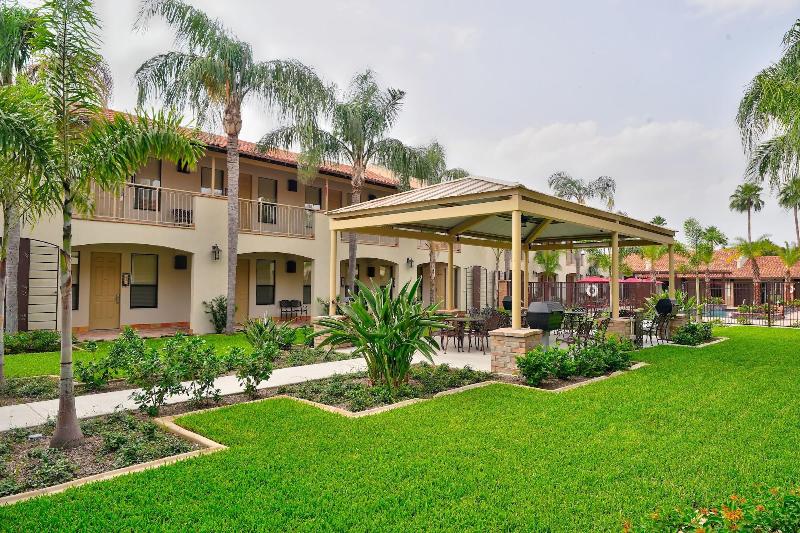 The Bungalows On Shary image
