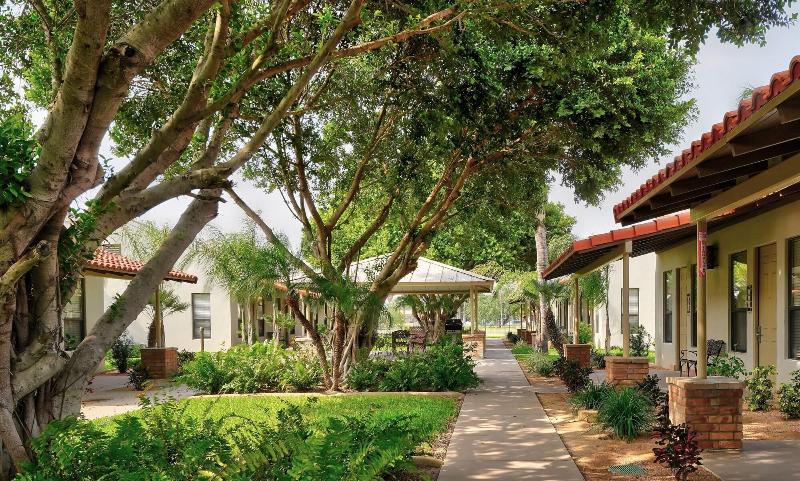The Bungalows On Shary image