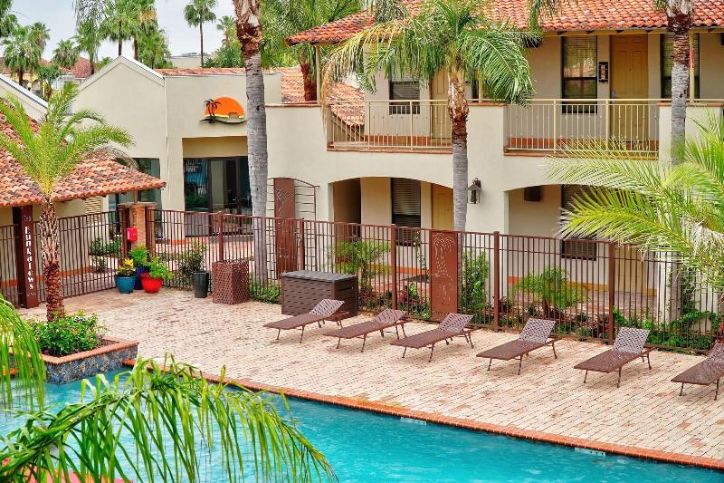 The Bungalows On Shary image