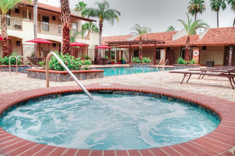 The Bungalows On Shary image