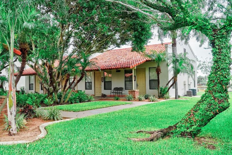 The Bungalows On Shary image