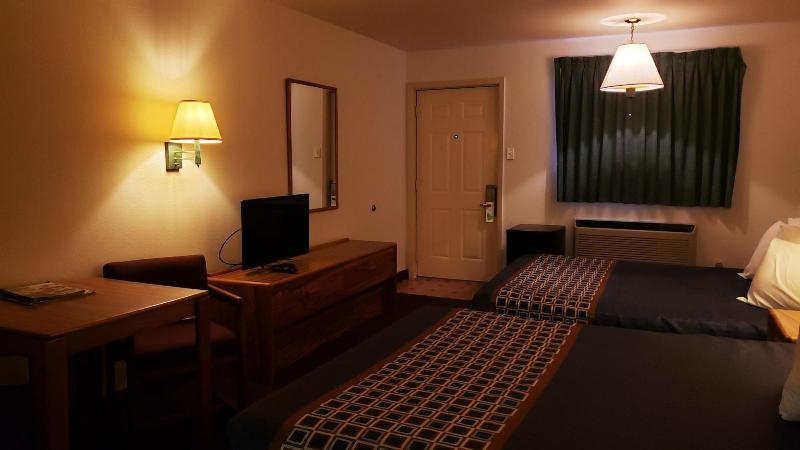 San Juan Motel image