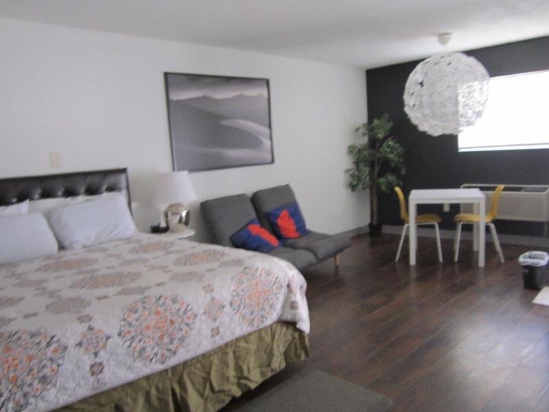 San Juan Motel image