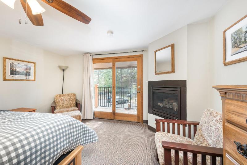 4 Seasons Inn On Fall River image