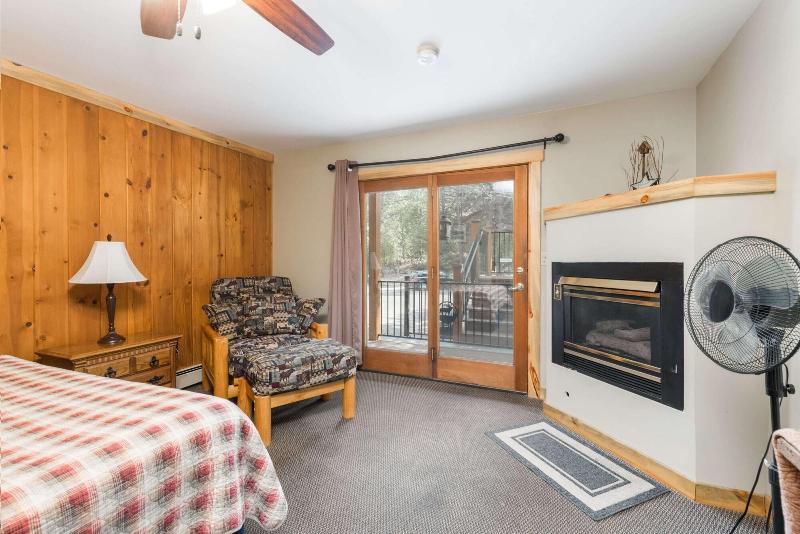 4 Seasons Inn On Fall River image