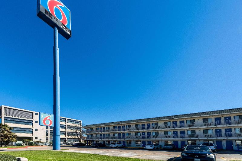Motel 6 Garland, TX - Dallas image