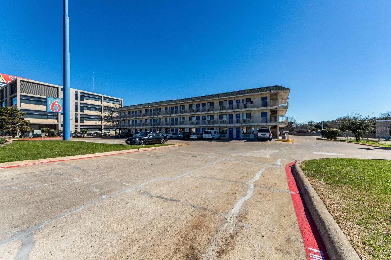 Motel 6 Garland, TX - Dallas image