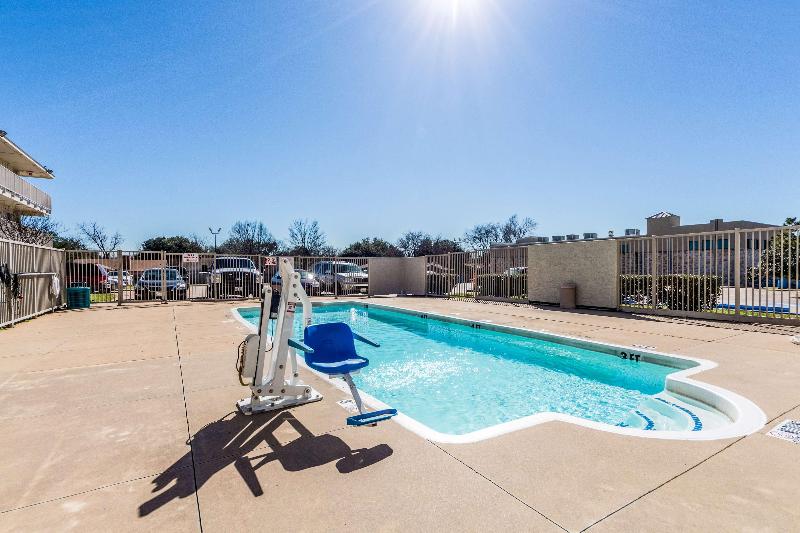 Motel 6 Garland, TX - Dallas image