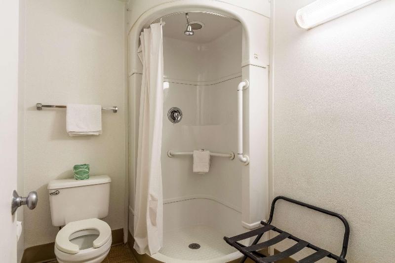 Motel 6 Garland, TX - Dallas image