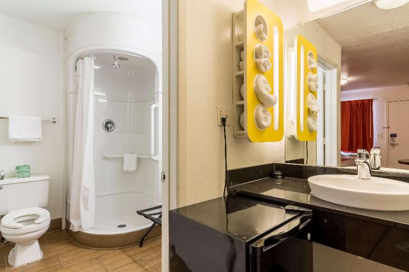 Motel 6 Garland, TX - Dallas image