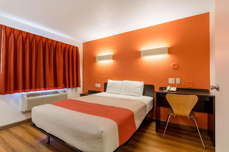 Motel 6 Garland, TX - Dallas image