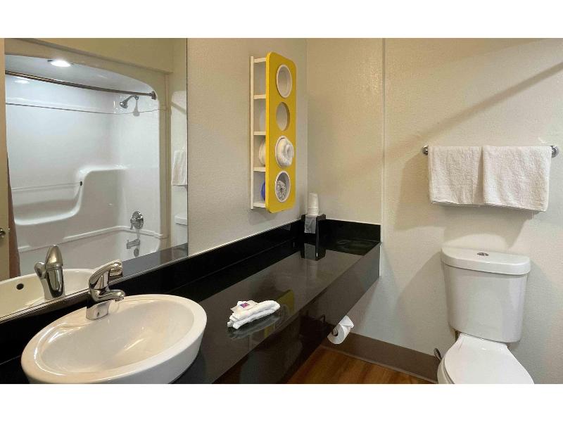 Motel 6-Duncanville, TX - Dallas GA image