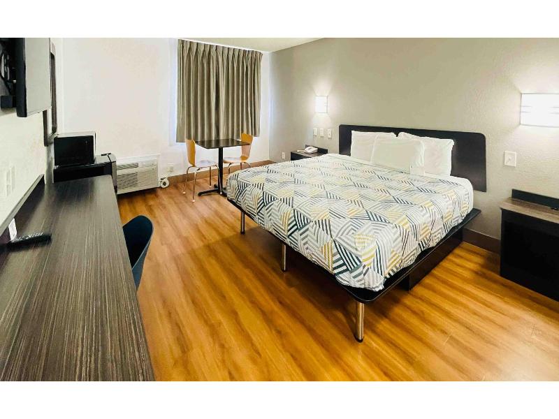 Motel 6-Duncanville, TX - Dallas GA image