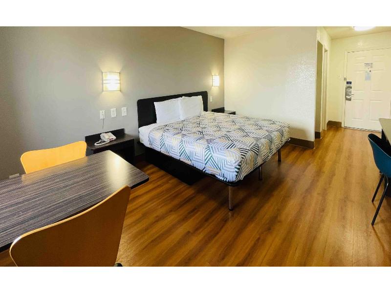 Motel 6-Duncanville, TX - Dallas GA image