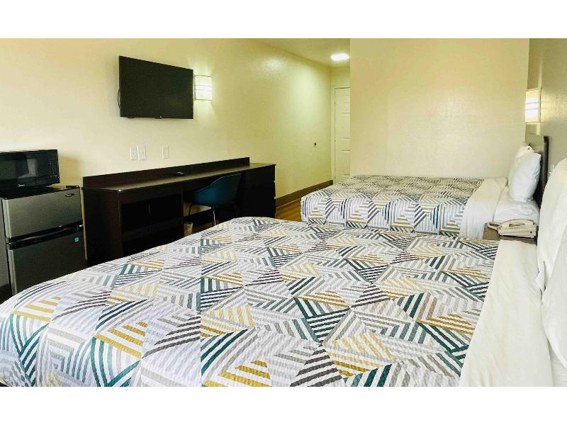 Motel 6-Duncanville, TX - Dallas GA image