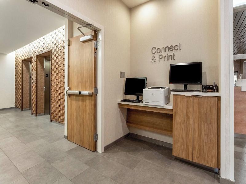 Fairfield Inn & Suites by Marriott Dallas DFW Airp image