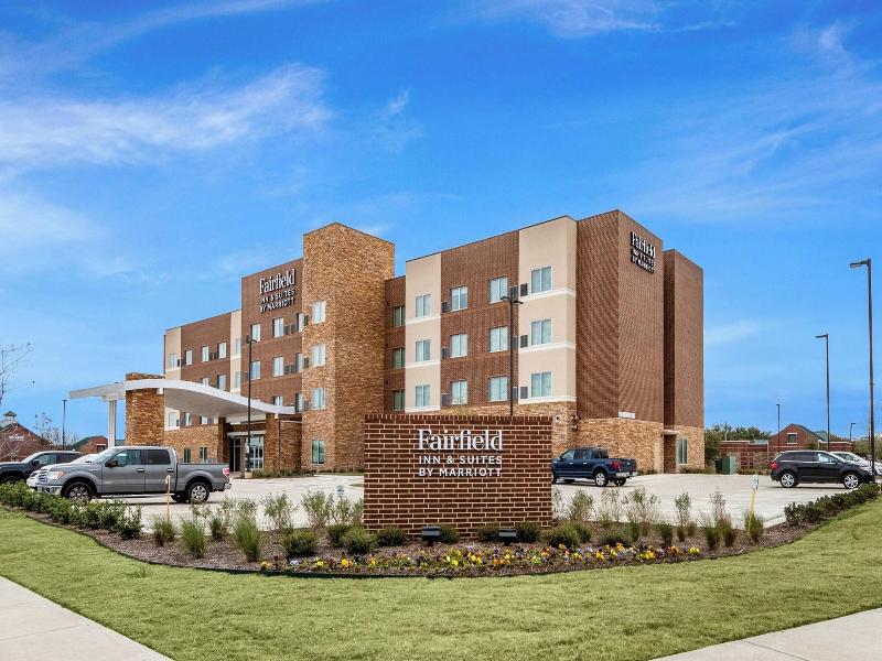 Fairfield Inn & Suites by Marriott Dallas DFW Airp image