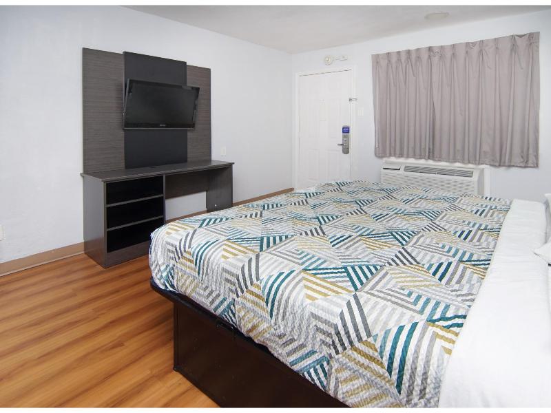 Motel 6-Red Oak, TX - Dallas GA image