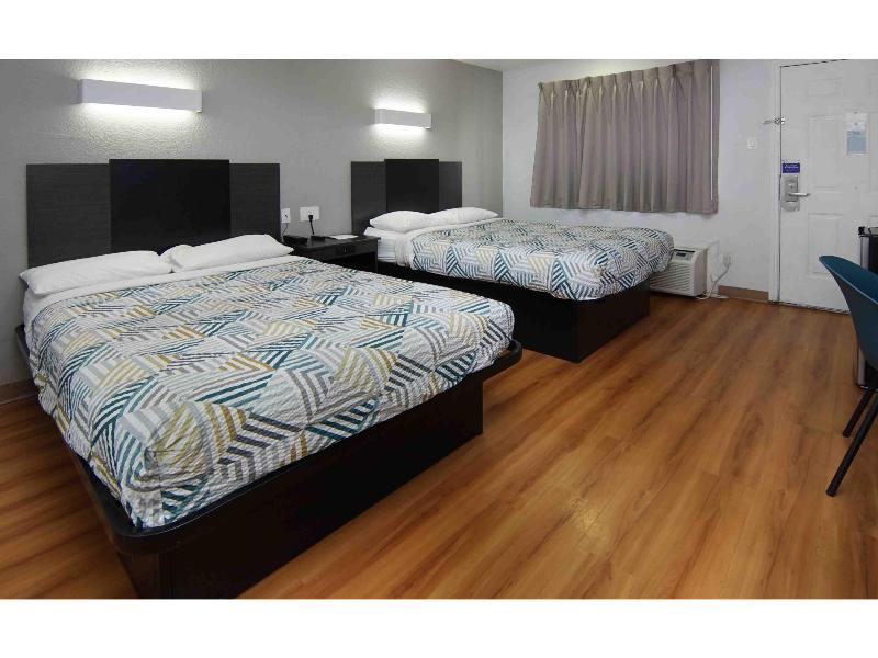 Motel 6-Red Oak, TX - Dallas GA image