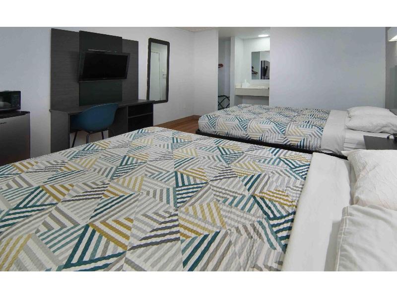 Motel 6-Red Oak, TX - Dallas GA image