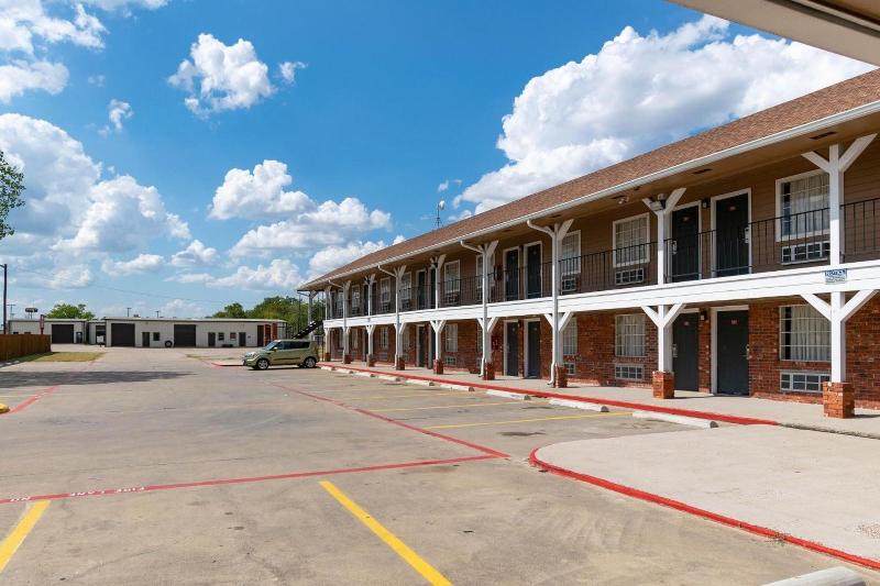 Countryside Inn image