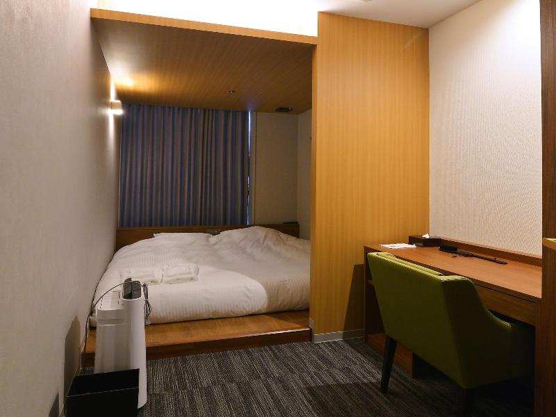Bed room
