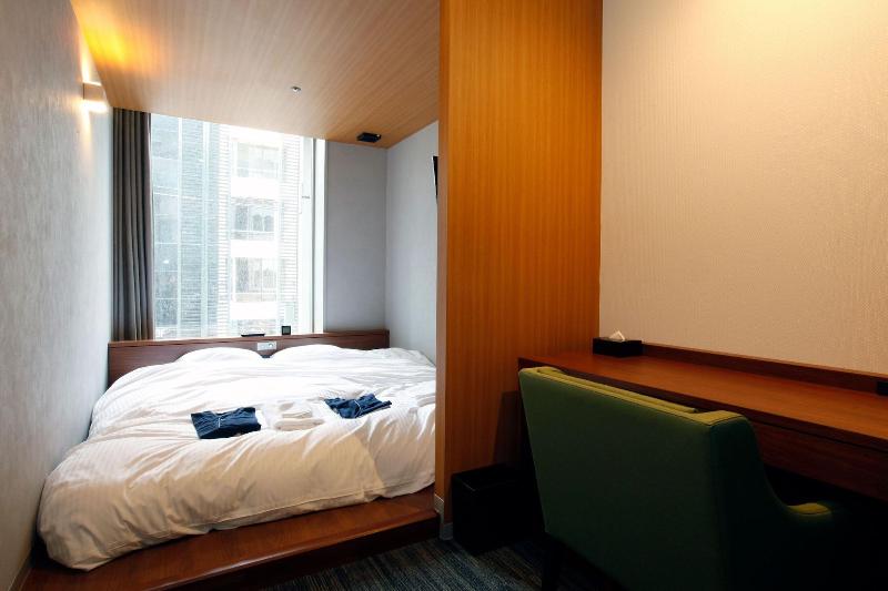 Bed room